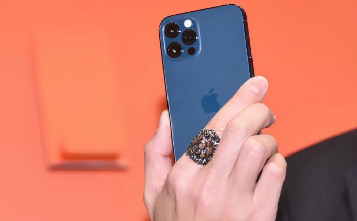 赣县苹果手机维修分享iPhone12系列重启方法教程 
